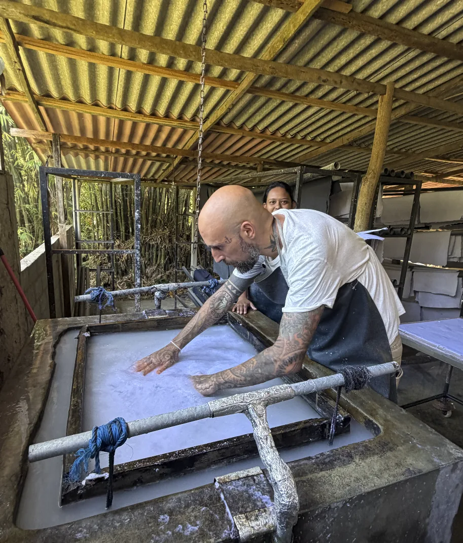 Making paper at the vat