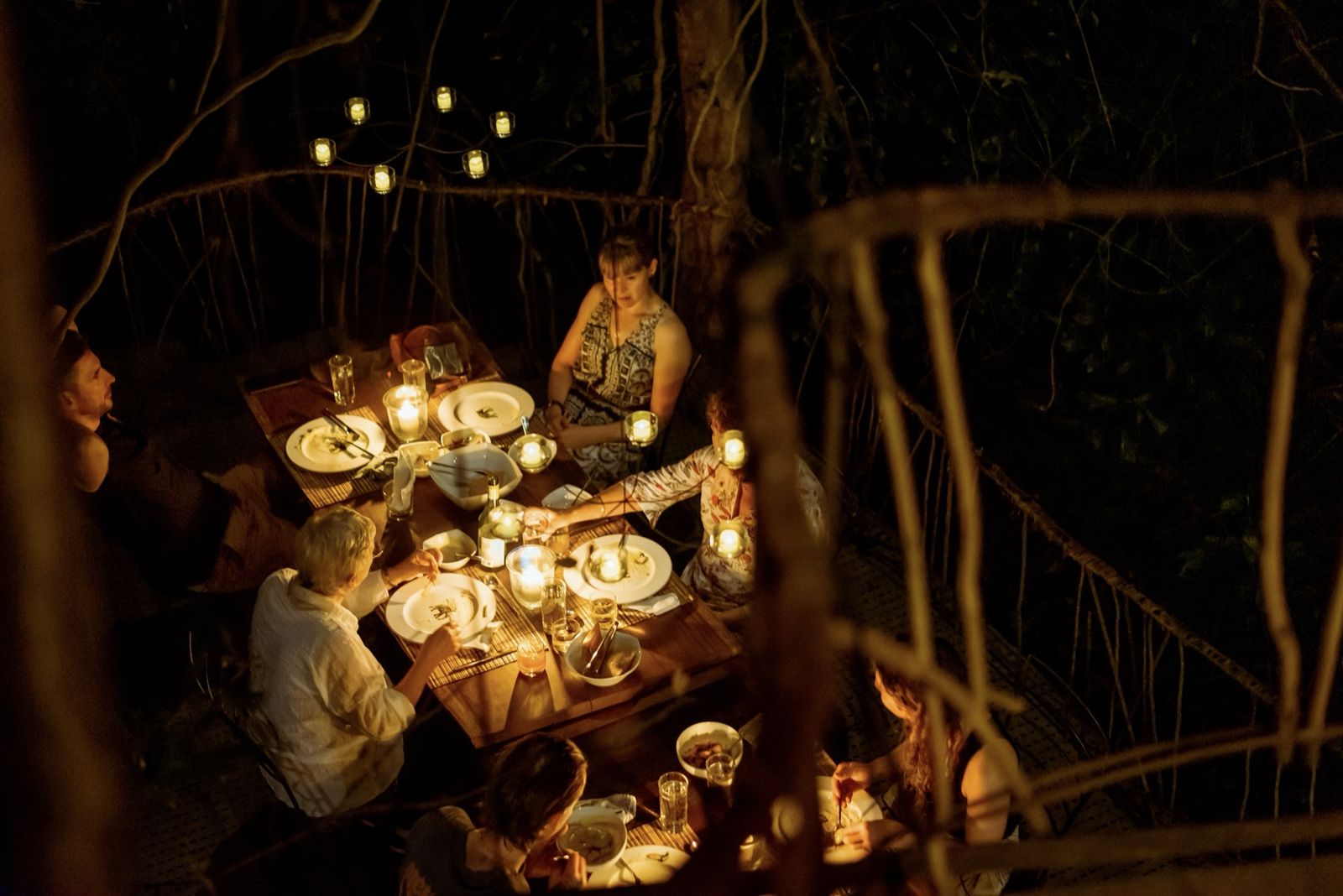 Meals around the open kitchen at Galkadawala