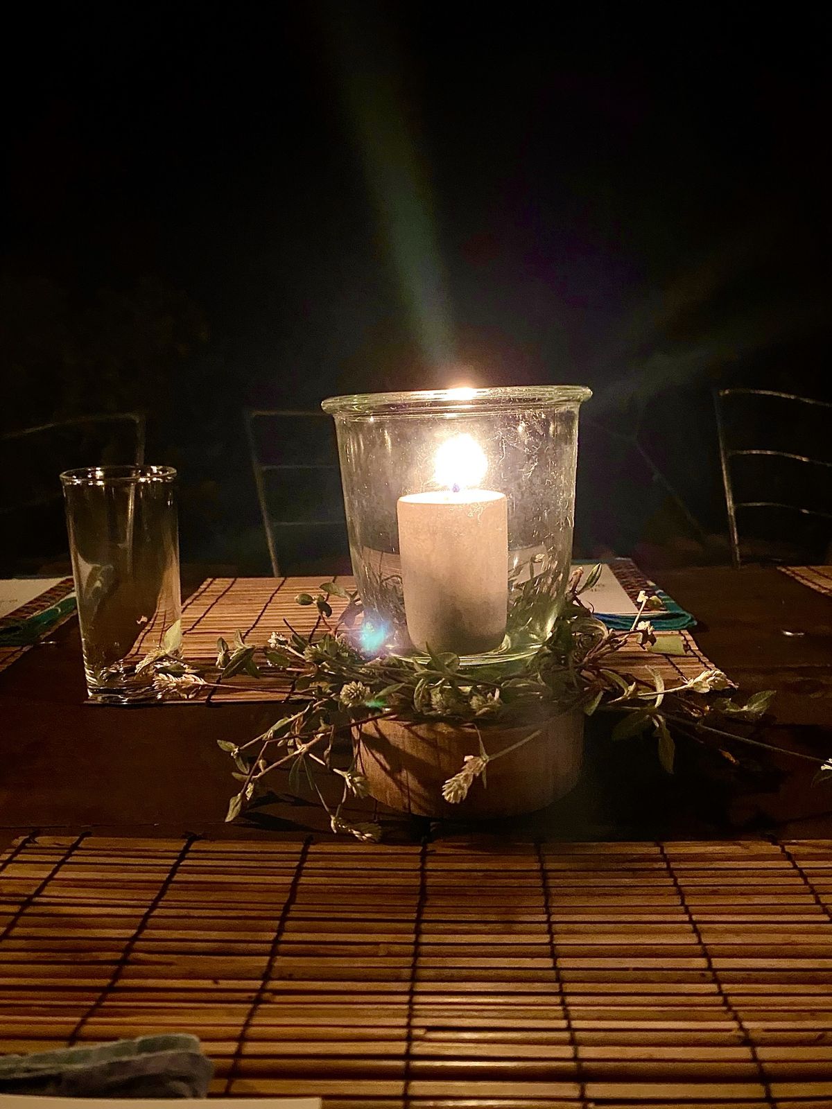 Meals around the open kitchen at Galkadawala